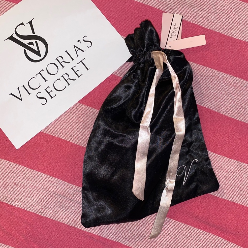 Victoria’s Secret slippers - Picture 3 of 3